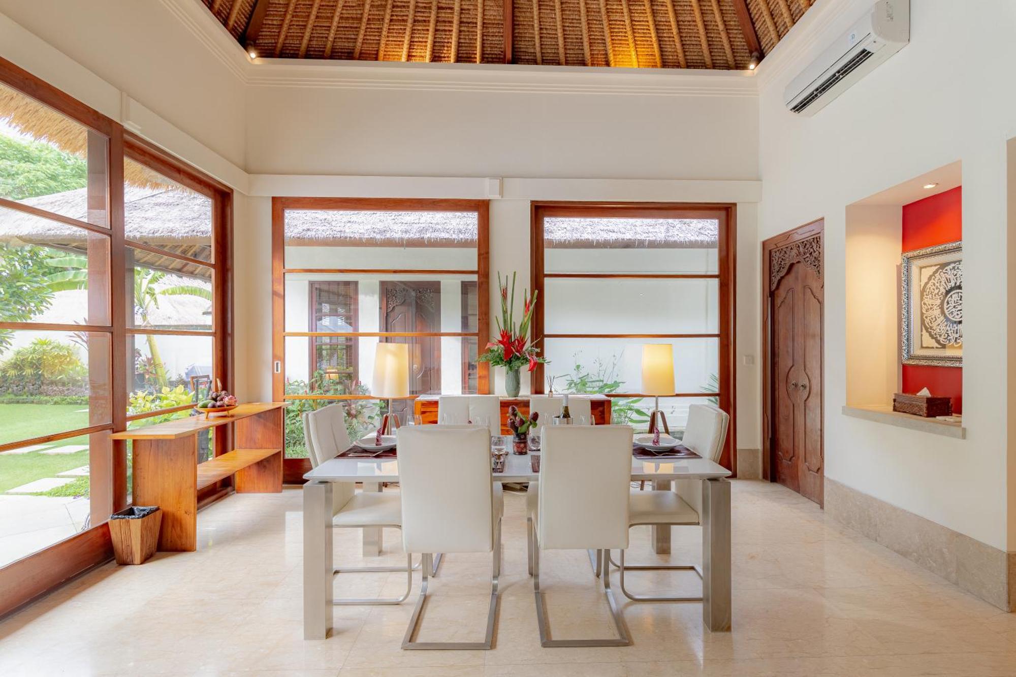 Villa Dorado - Steps From Jimbaran Beach Esterno foto