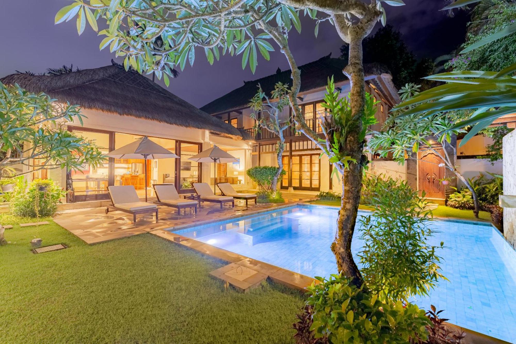 Villa Dorado - Steps From Jimbaran Beach Esterno foto