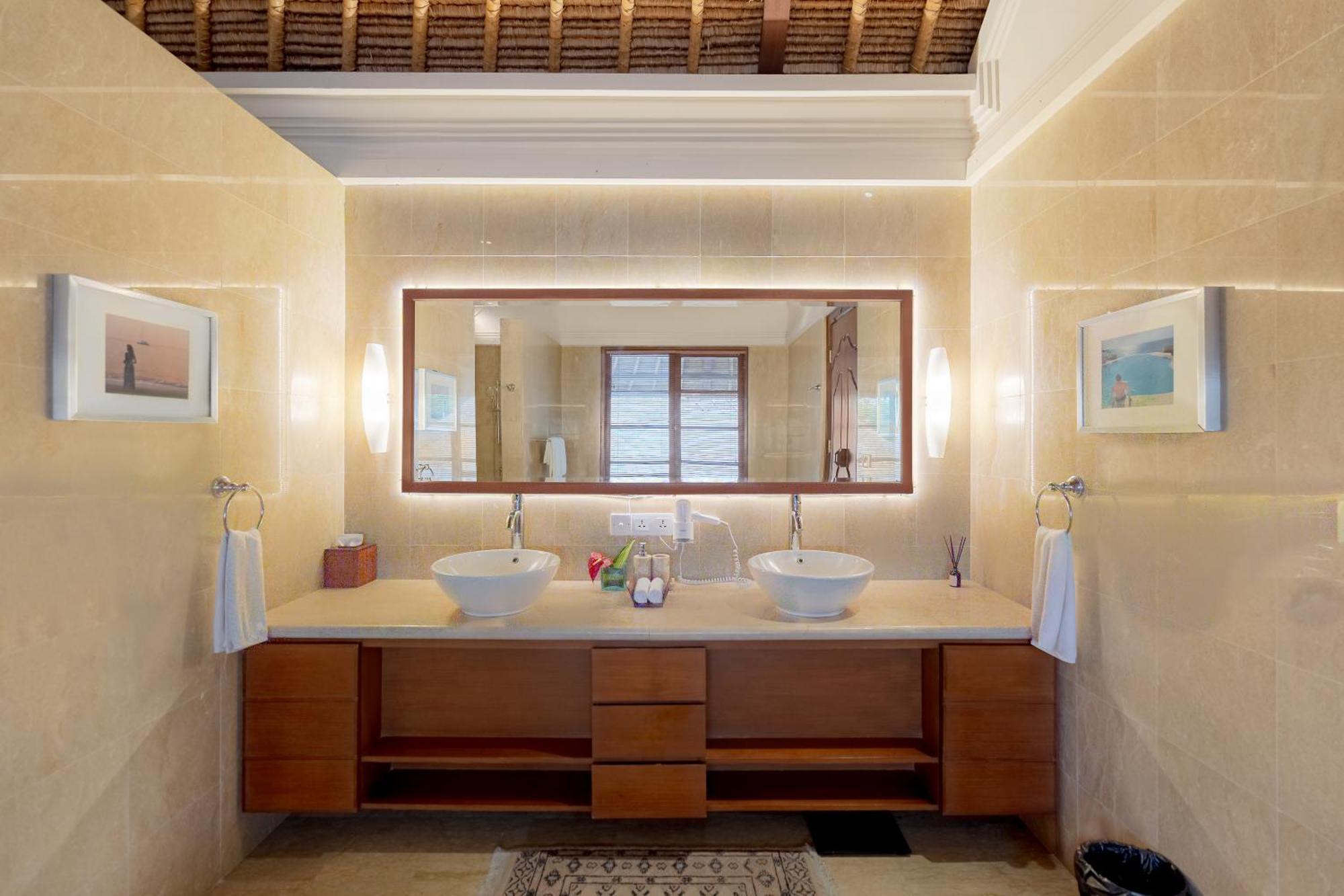 Villa Dorado - Steps From Jimbaran Beach Esterno foto